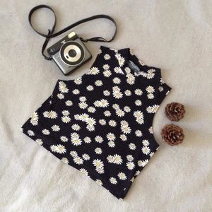 Floral Sleeveless Cropped Top